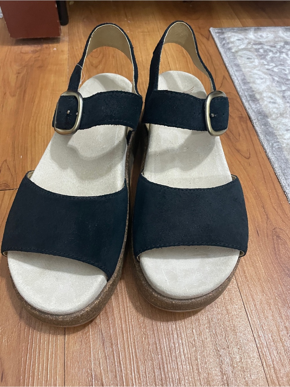 Dansko Women’s Black Leather Platform Sandals Sz 39 Never Worn - Excellent!